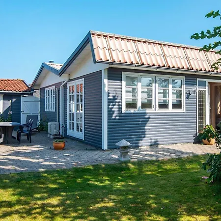 6 Person In Grenaa-by Traum * גרנה