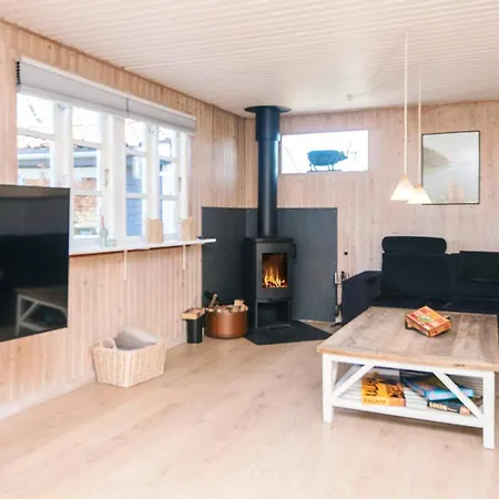 Feriehus Beach Cottage With Annex Grenå