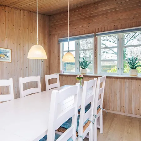 Feriehus Beach Cottage With Annex Grenå