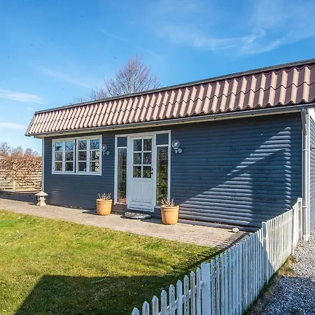 Beach Cottage With Annex Feriehus Grenå